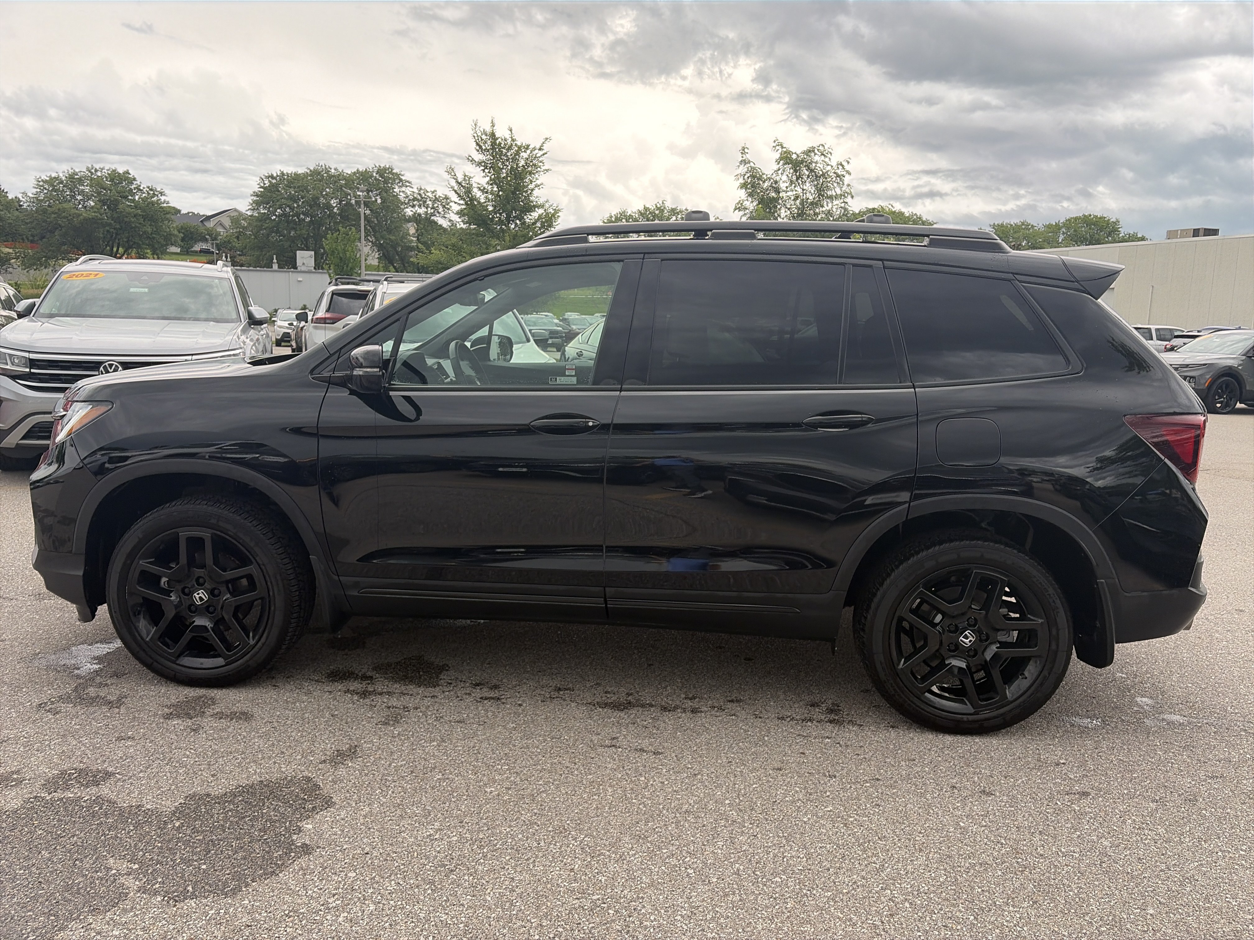 Certified 2024 Honda Passport Black Edition image 13