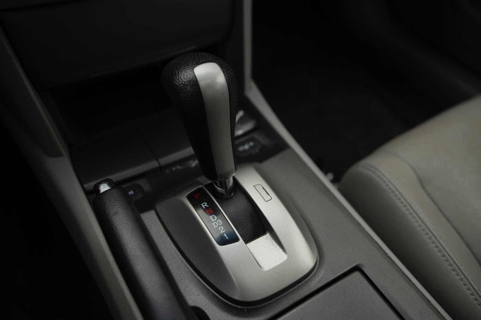 Used 2011 Honda Accord EX-L image 10