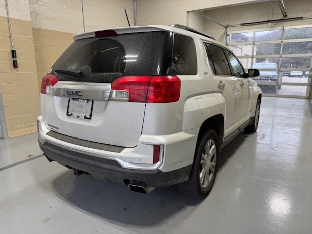 Used 2017 GMC Terrain SLT w/ Open Road Package image 9