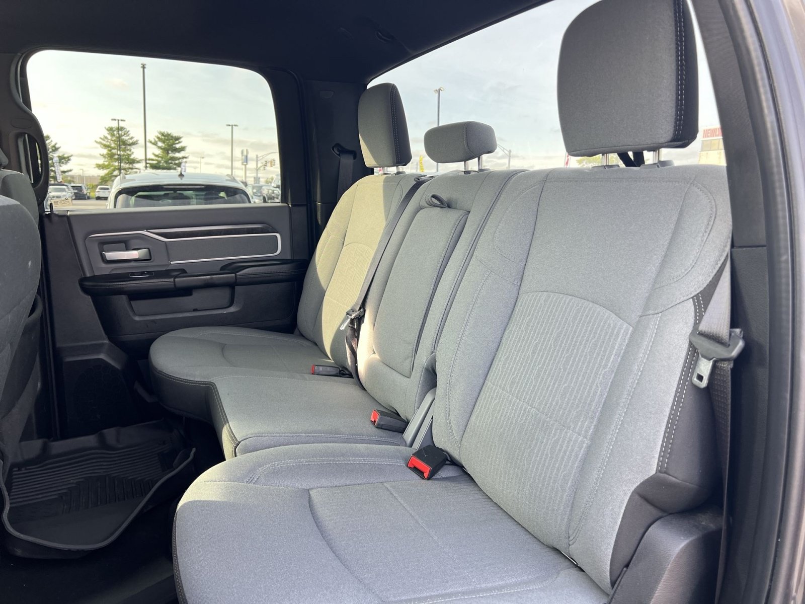 Used 2023 RAM 3500 Big Horn w/ Level 1 Equipment Group AWD/4WD image 31