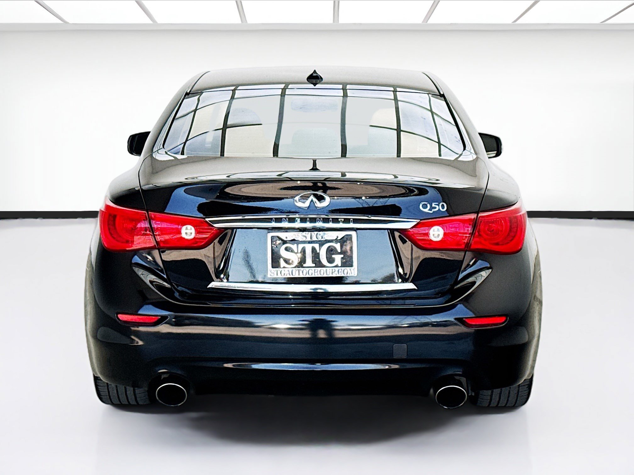 Used 2017 INFINITI Q50 3.0t Premium w/ 3.0T Premium Plus Package RWD image 5