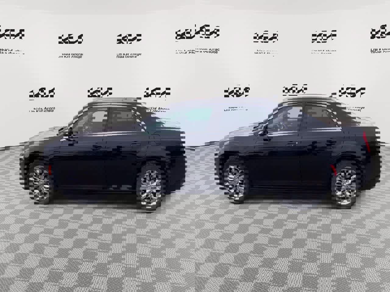 Used 2016 Chrysler 300 Limited w/ Driver Convenience Group image 6