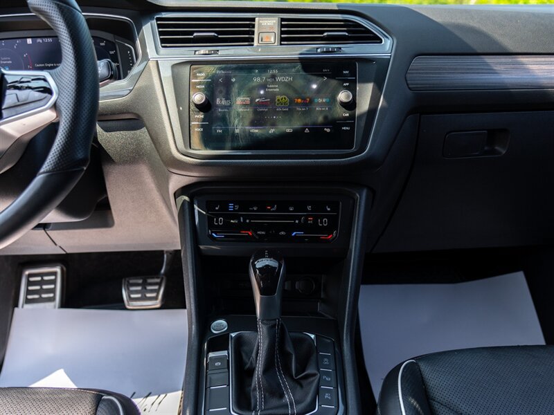 Used 2022 Volkswagen Tiguan SEL R-Line AWD/4WD image 35
