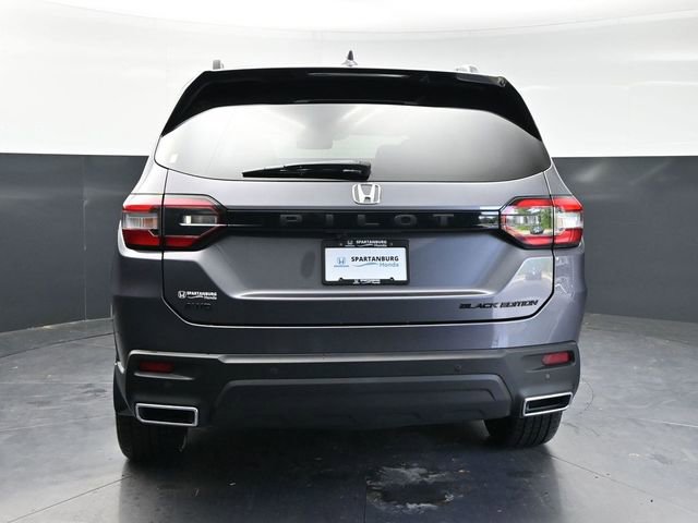Certified 2025 Honda Pilot Black Edition image 6