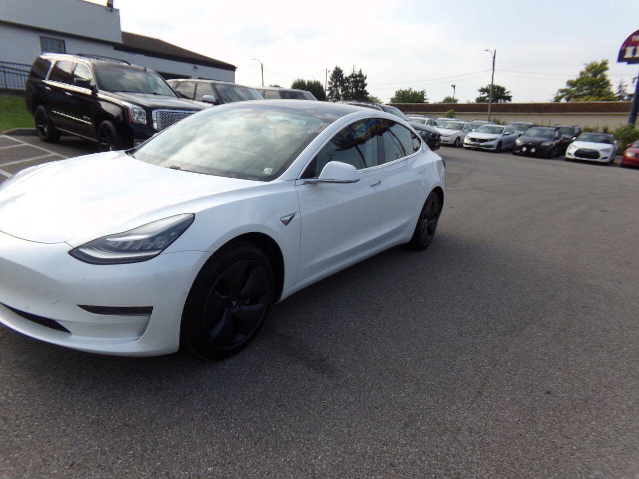 Used 2020 Tesla Model 3 Standard Range Plus image 30