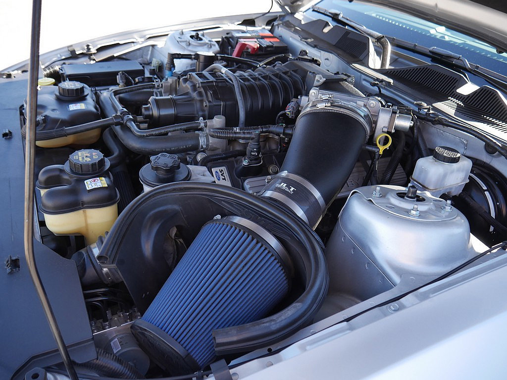Used 2010 Ford Mustang Shelby GT500 RWD image 57