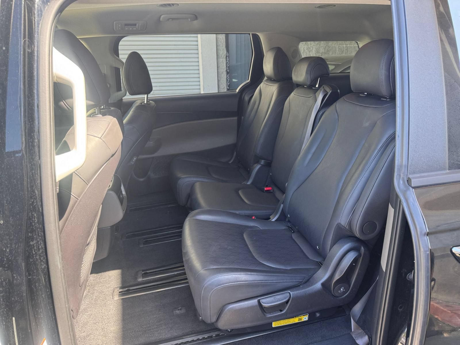 Used 2026 Kia Carnival FWD image 27