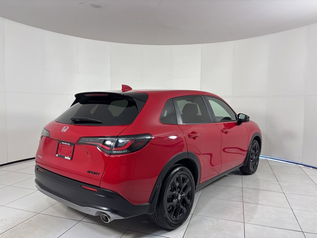 Used 2024 Honda HR-V Sport image 3