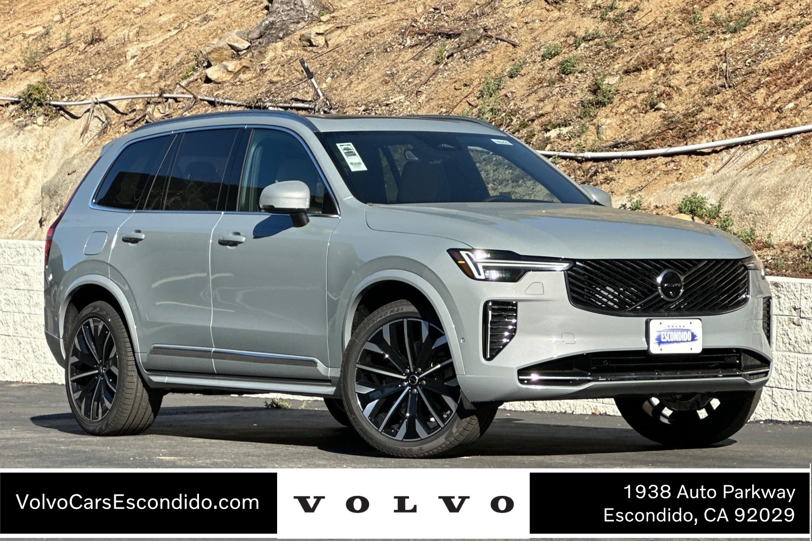 New 2026 Volvo XC90 B5 Plus