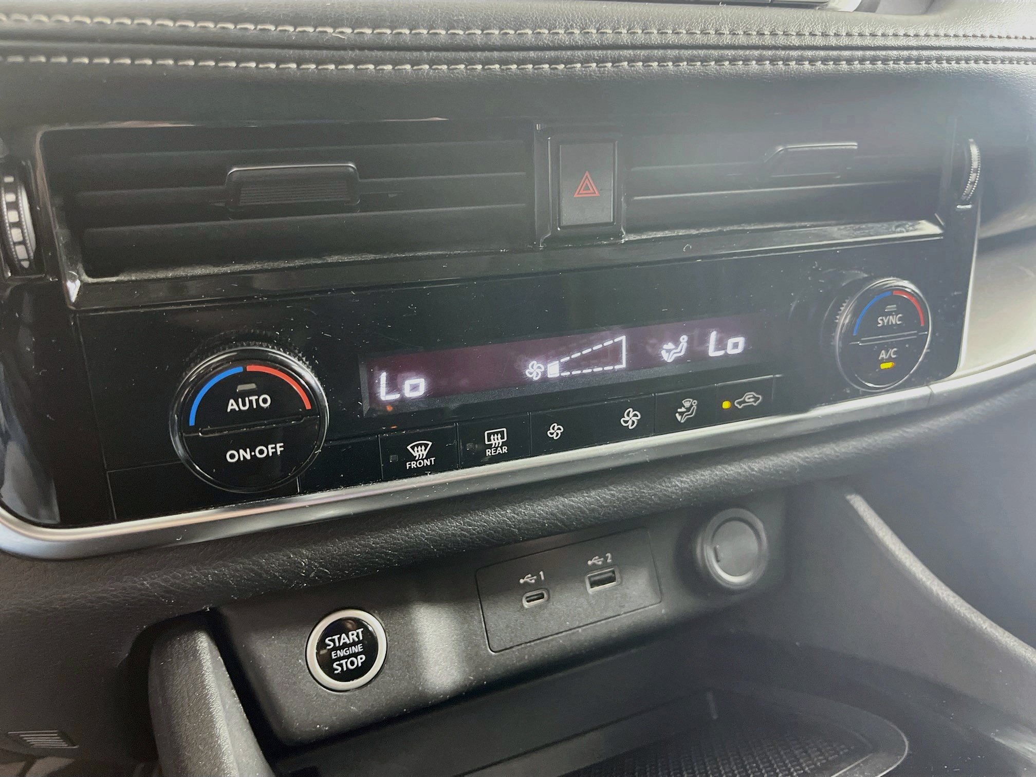 Used 2022 Nissan Rogue SV AWD/4WD image 23
