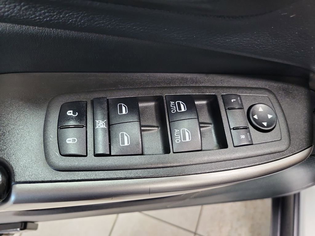 Used 2022 Jeep Cherokee Latitude Lux w/ Sun & Sound Group image 31