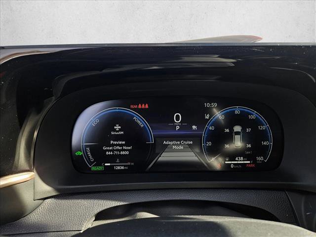 Used 2025 Toyota Crown Signia image 11