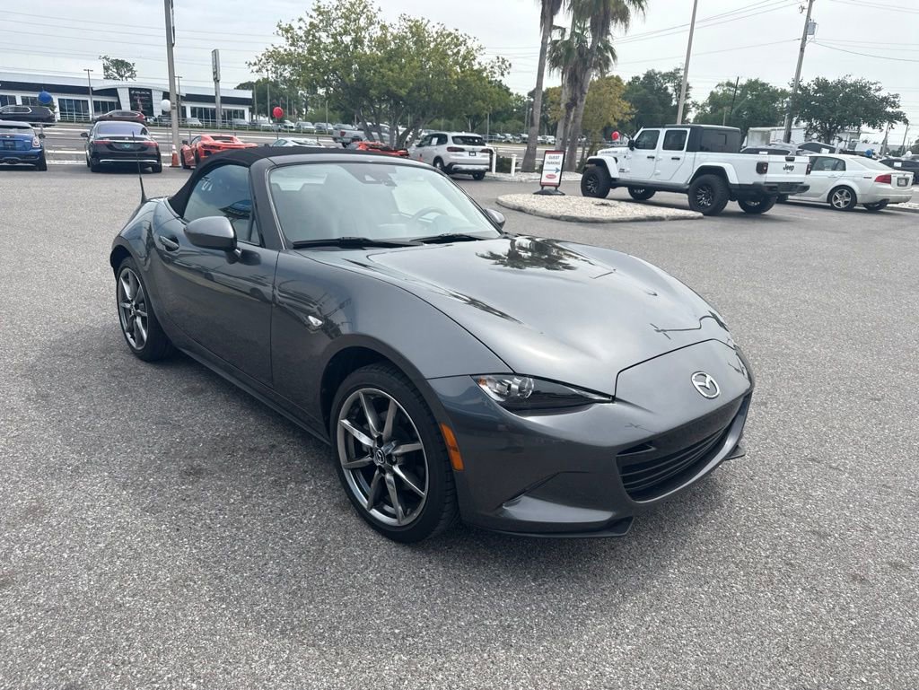 Used 2023 MAZDA MX-5 Miata Grand Touring RWD image 6