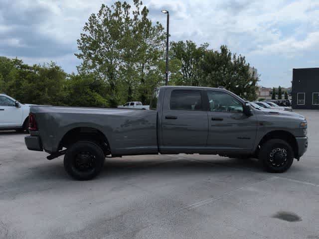 New 2026 RAM 3500 Big Horn AWD/4WD image 9