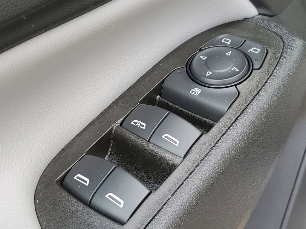 Used 2020 Chevrolet Equinox LT image 25