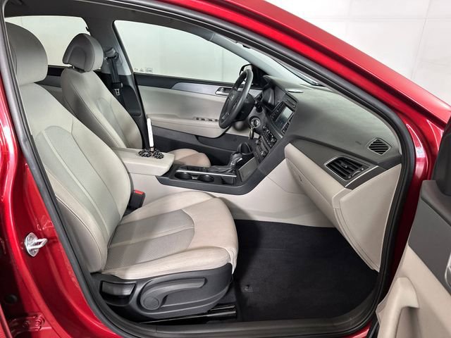 Used 2016 Hyundai Sonata SE image 28