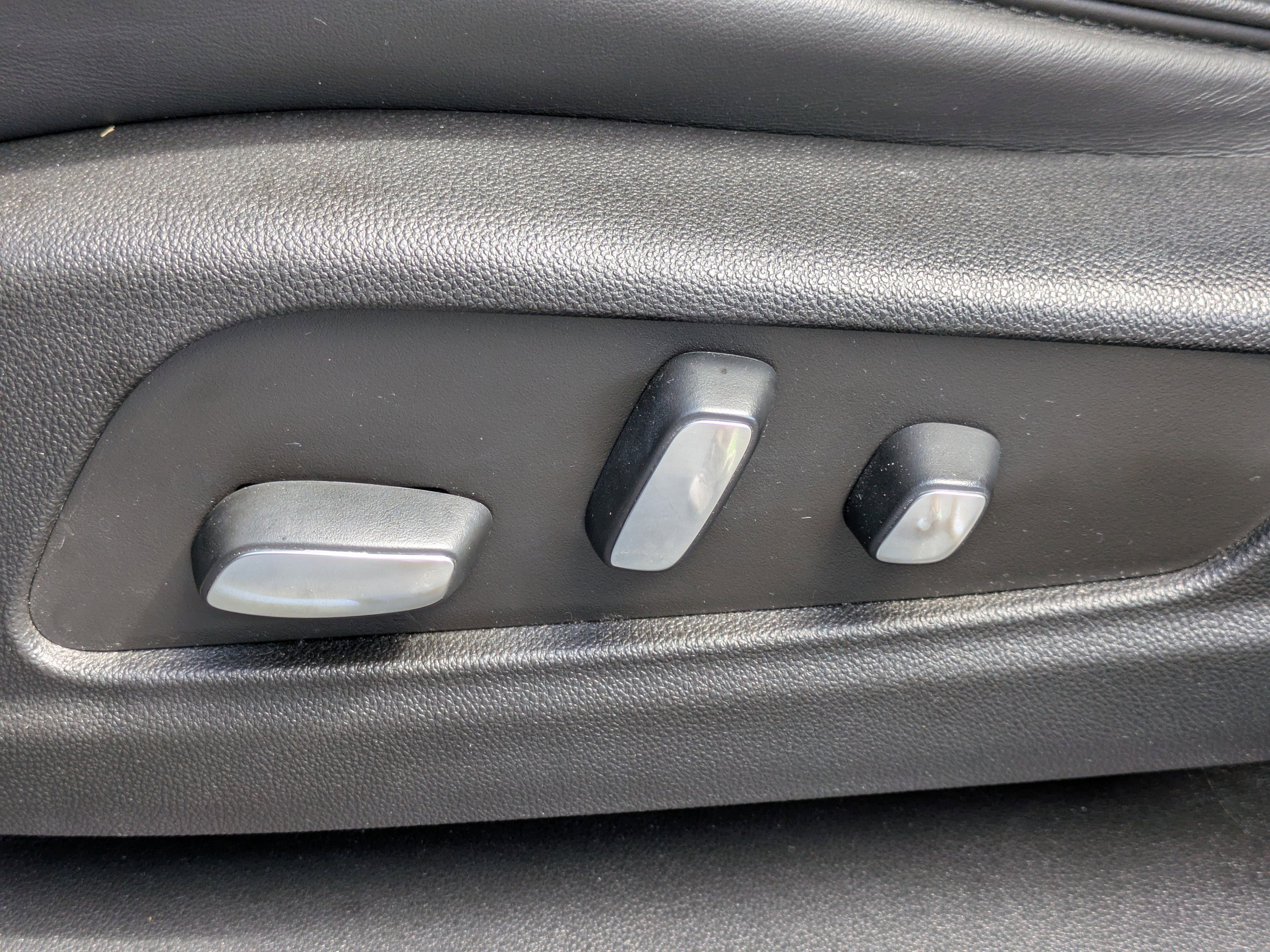 Certified 2023 Cadillac XT6 Sport w/ Platinum Package image 21