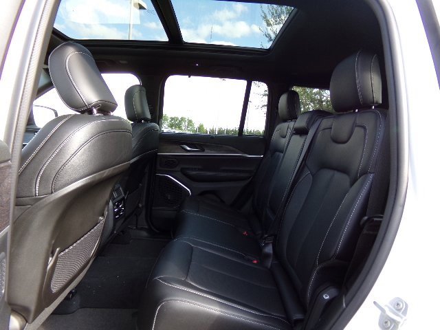 Used 2024 Jeep Grand Cherokee Limited 4xe image 24