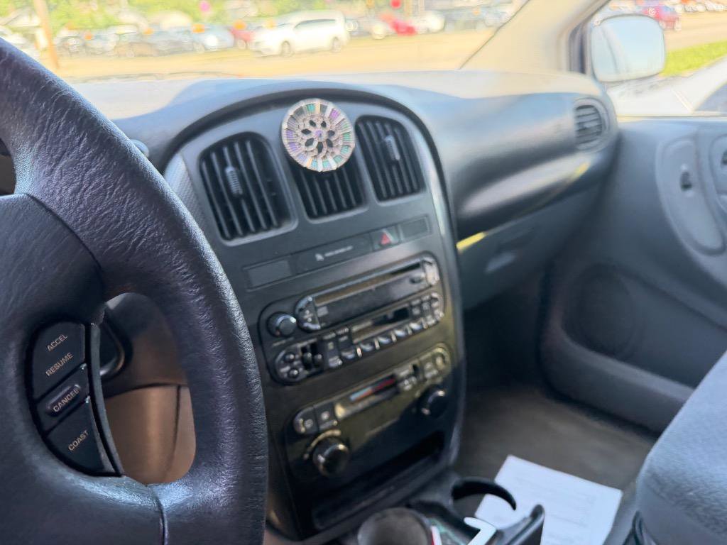 Used 2006 Dodge Caravan SXT w/ Popular Equipment Group I FWD image 14