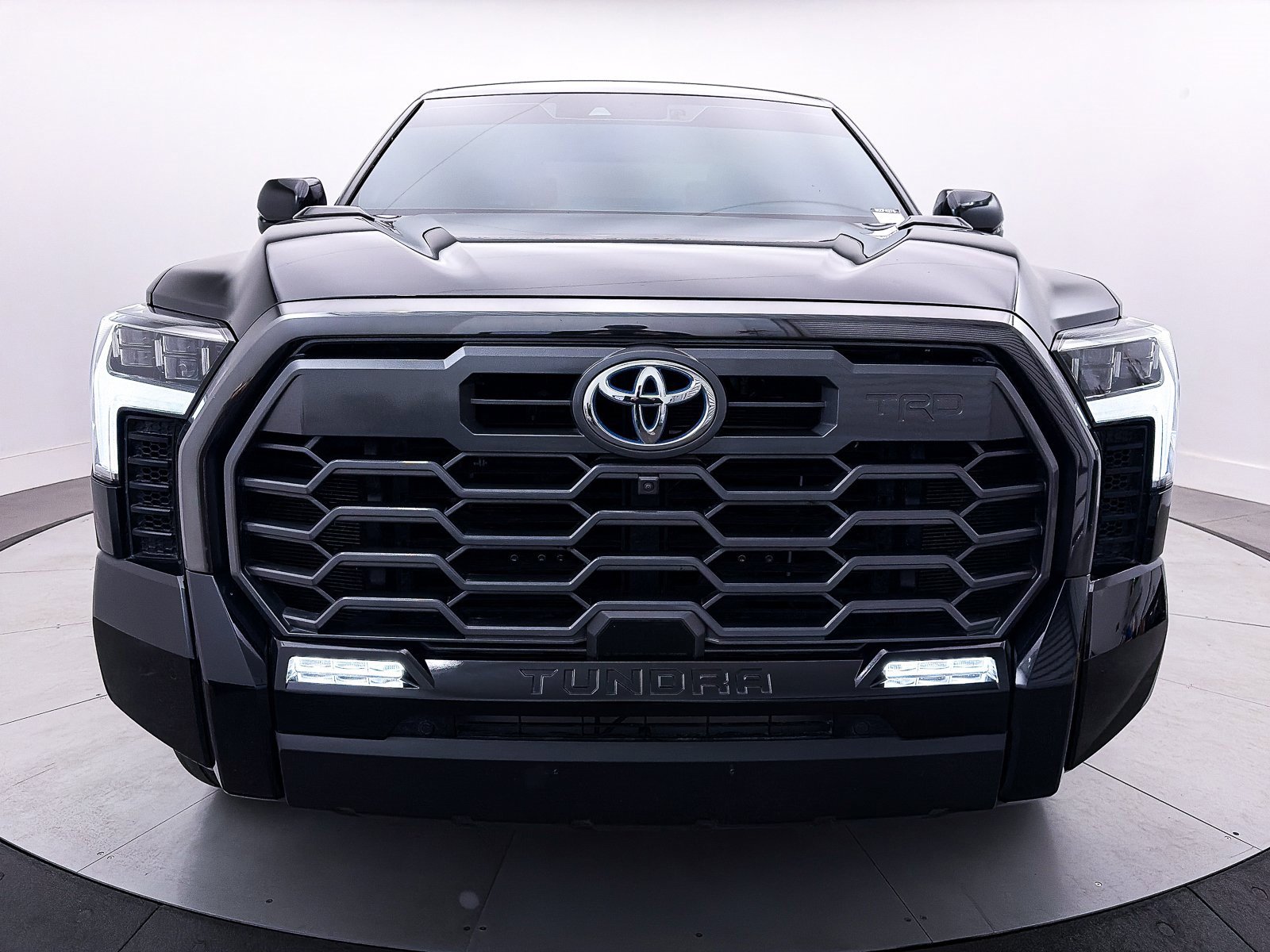 Used 2024 Toyota Tundra Platinum w/ TRD Off-Road Package image 12