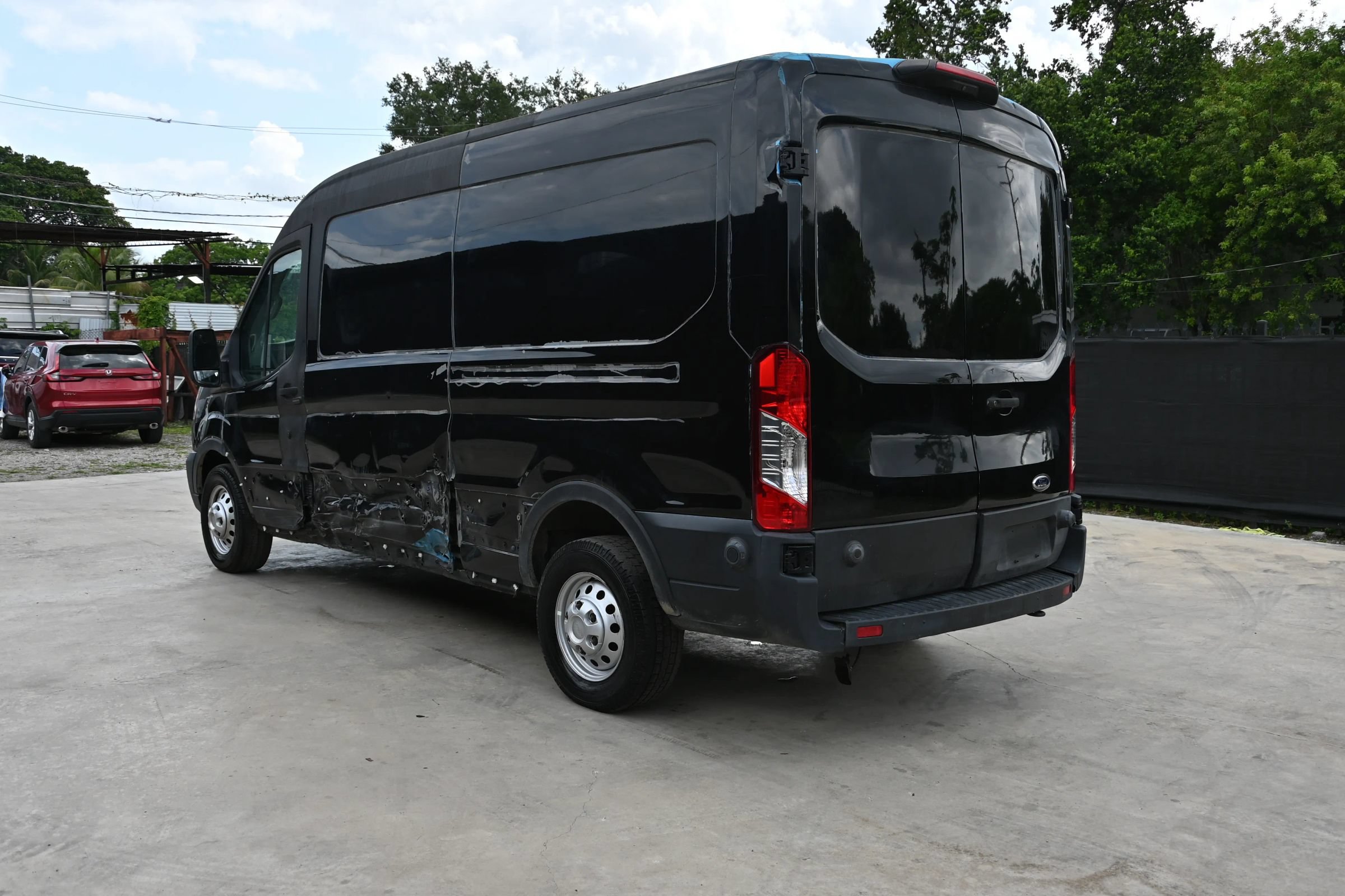Used 2023 Ford Transit 250 Medium Roof w/ Load Area Protection Package RWD image 5