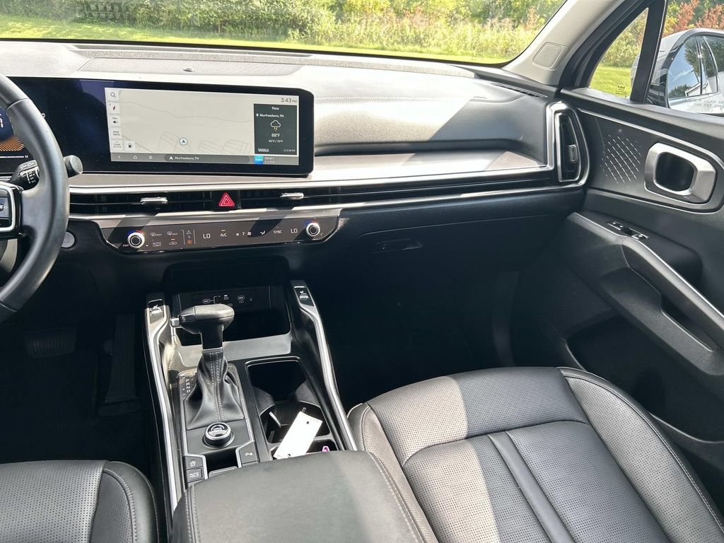 Used 2025 Kia Sorento S FWD image 23