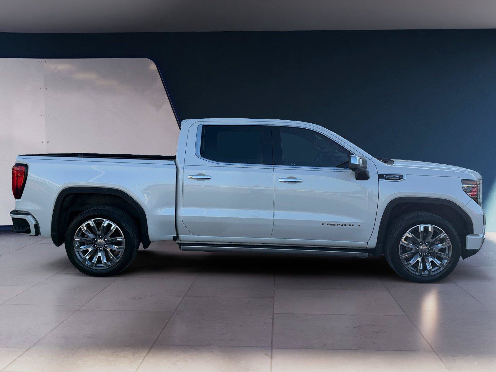 Used 2024 GMC Sierra 1500 Denali w/ Denali Reserve Package AWD/4WD image 6