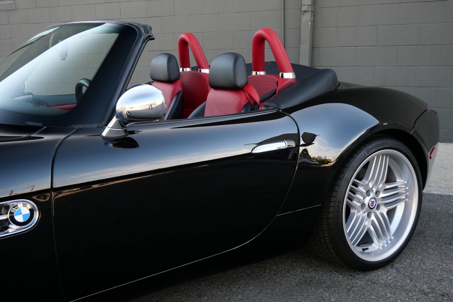 Used 2001 BMW Z8 RWD image 22