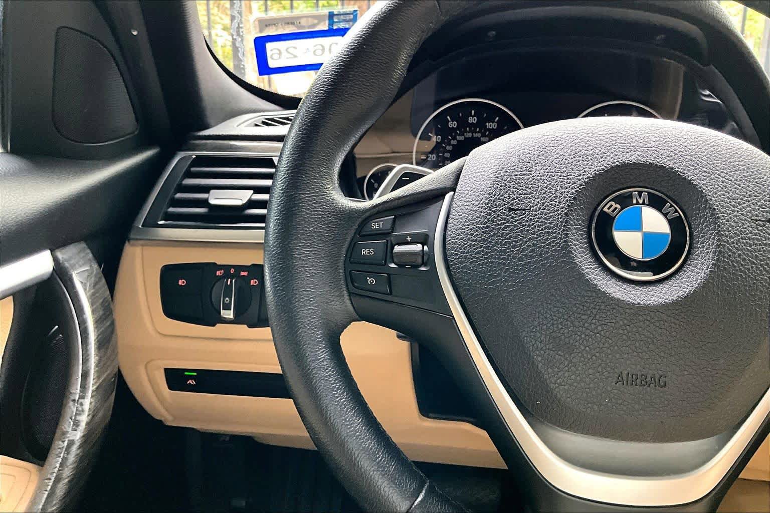 Used 2018 BMW 330i Sedan RWD image 23