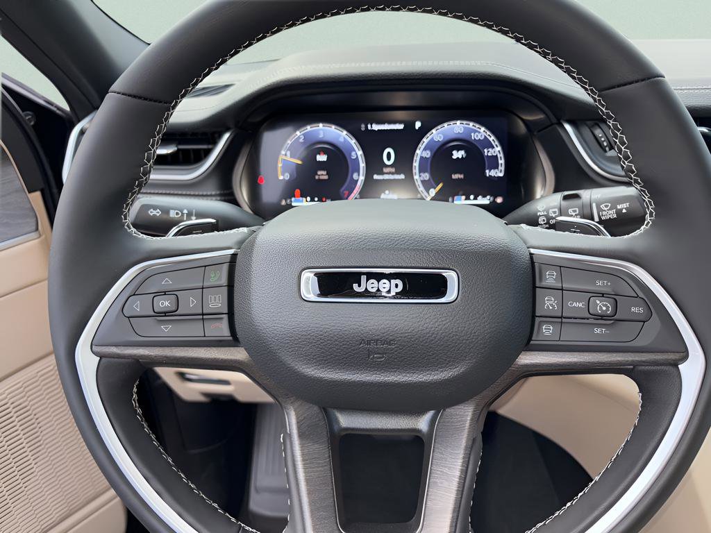 New 2025 Jeep Grand Cherokee L Limited w/ Luxury Tech Group II image 13