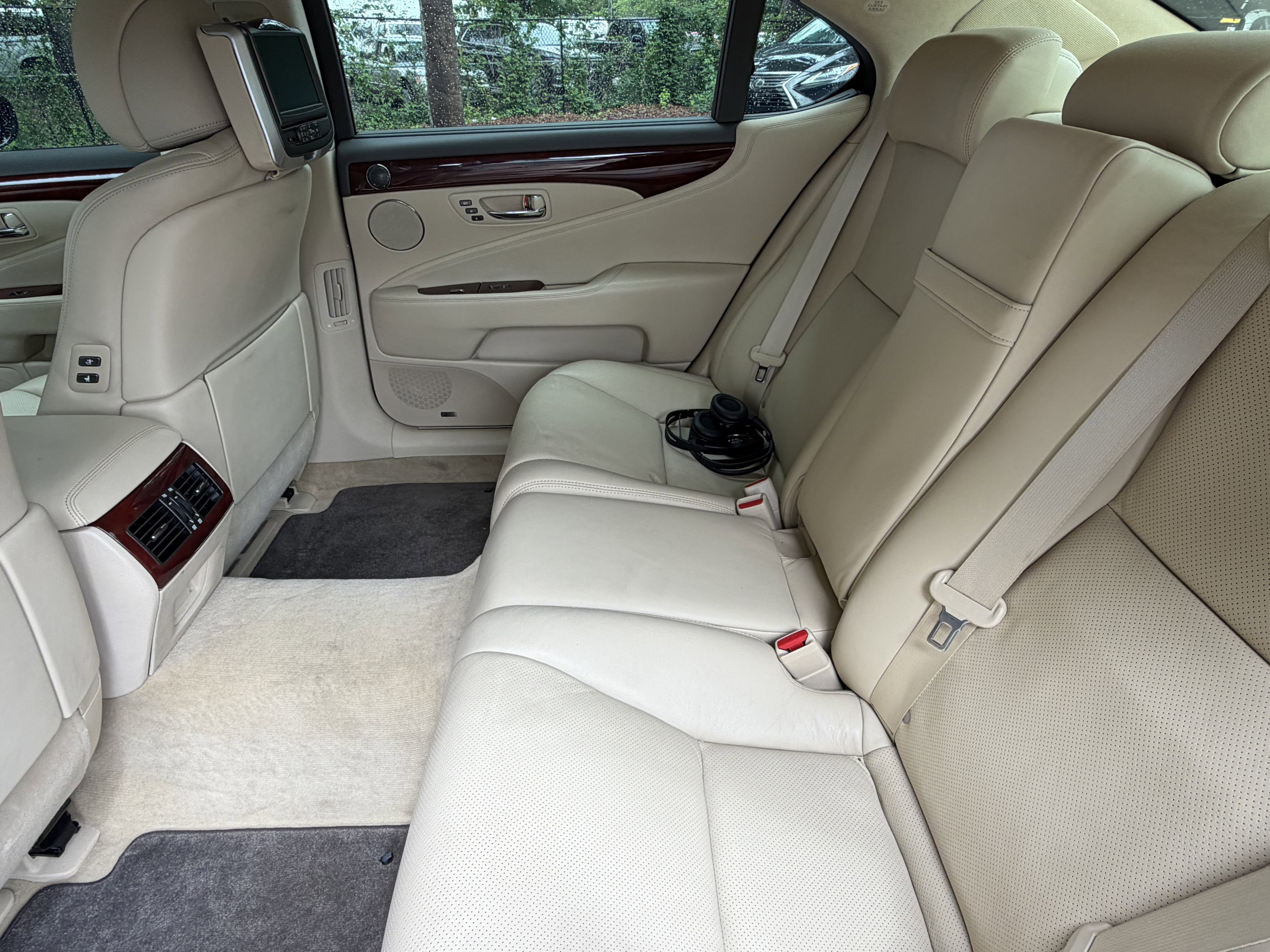 Used 2010 Lexus LS 460 L AWD/4WD image 31