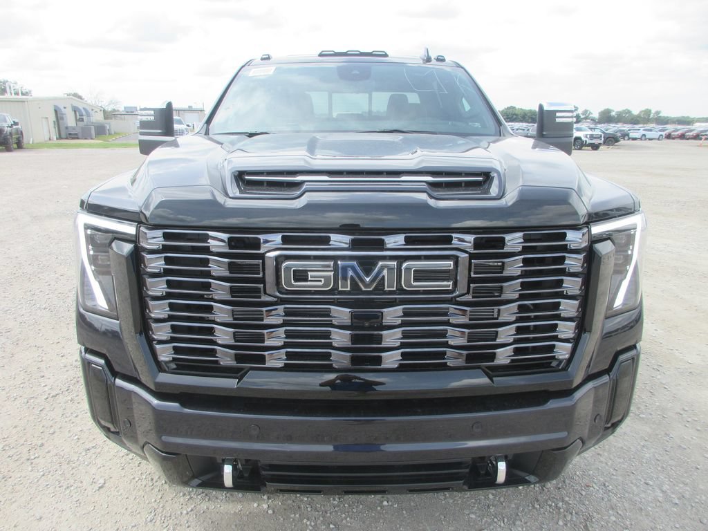 New 2026 GMC Sierra 3500 Denali Ultimate AWD/4WD image 11