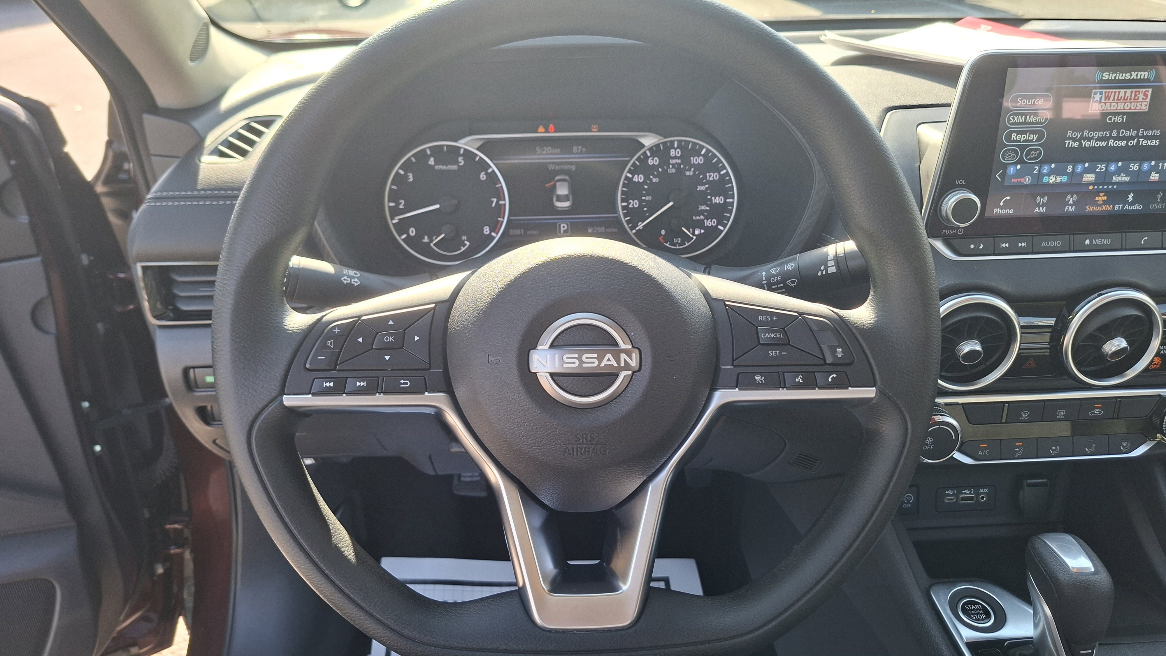 Used 2025 Nissan Sentra SV FWD image 10