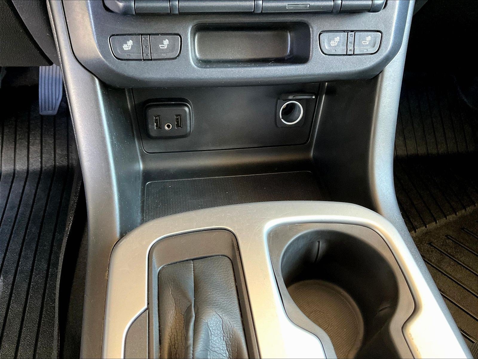 Used 2020 Chevrolet Colorado LT w/ Luxury Package AWD/4WD image 16
