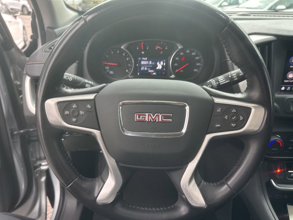Used 2020 GMC Terrain SLE w/ Driver Convenience Package image 9