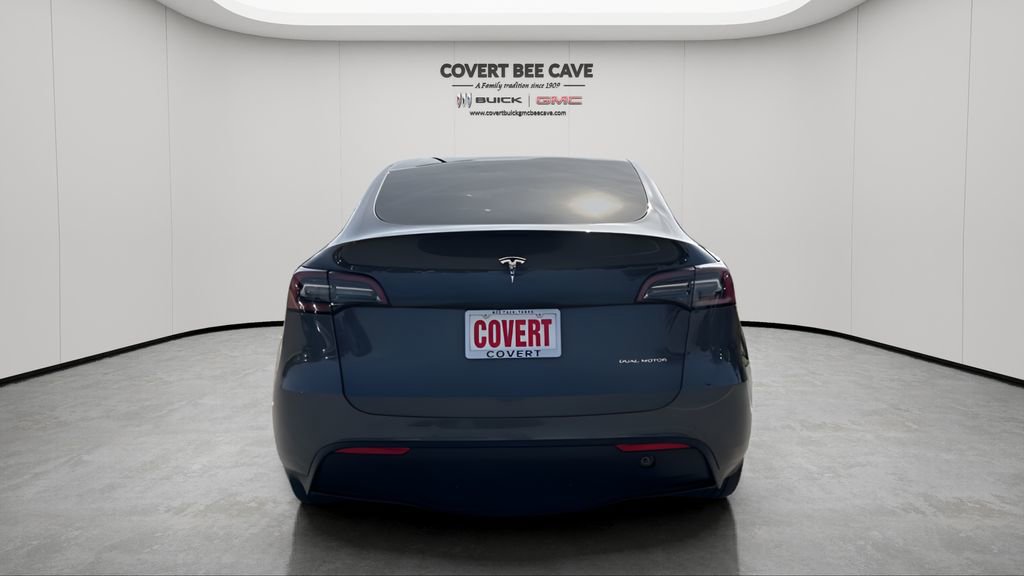 Used 2022 Tesla Model Y Long Range image 8