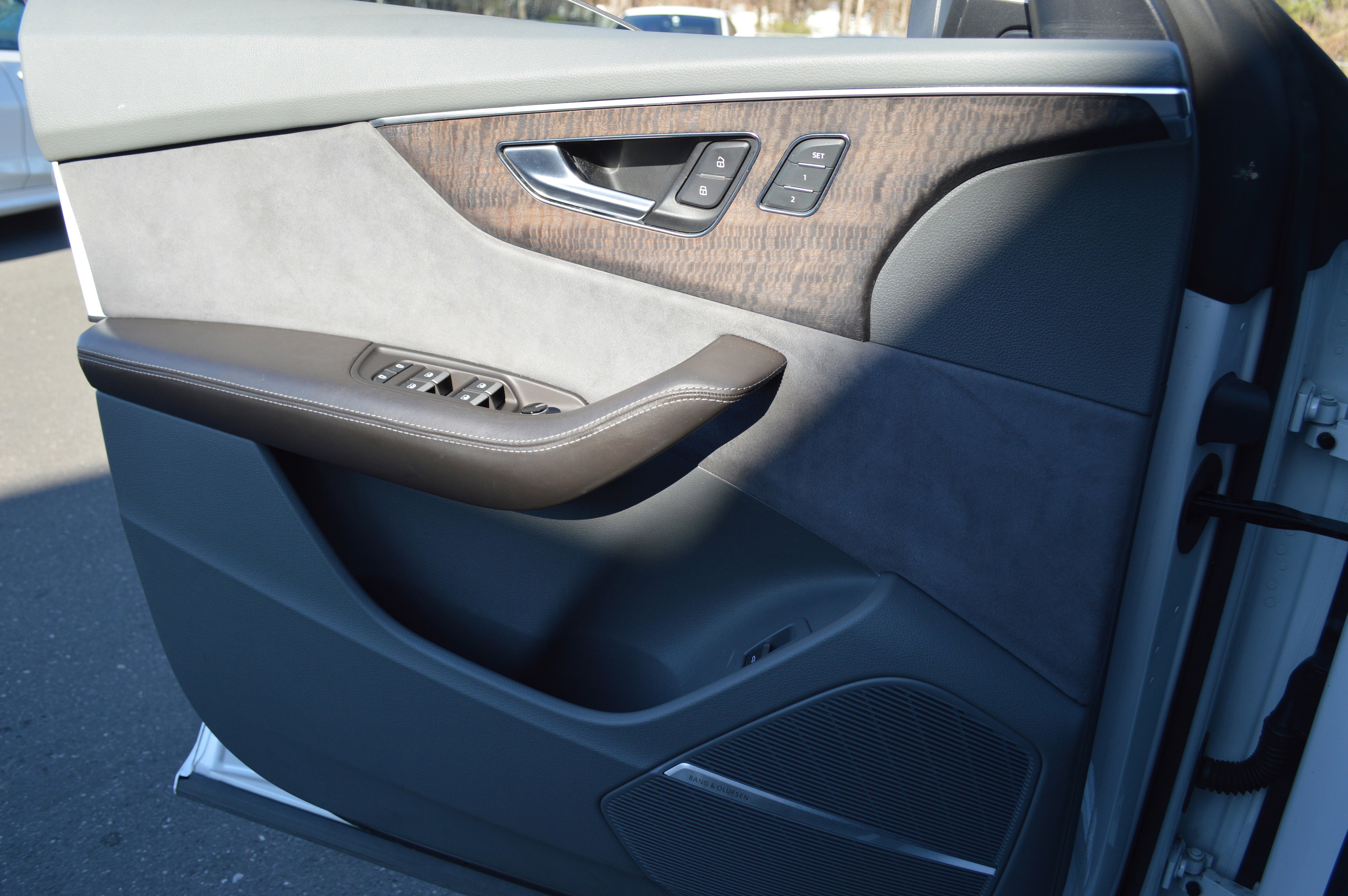 Used 2019 Audi Q8 Prestige w/ Luxury Package image 13