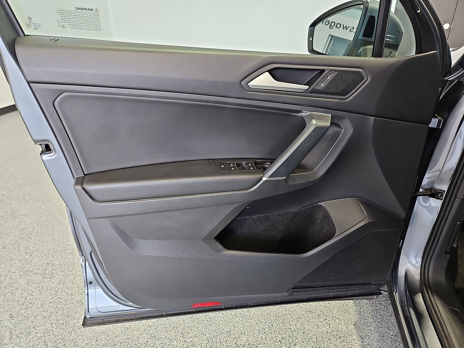 Certified 2020 Volkswagen Tiguan SE FWD image 15