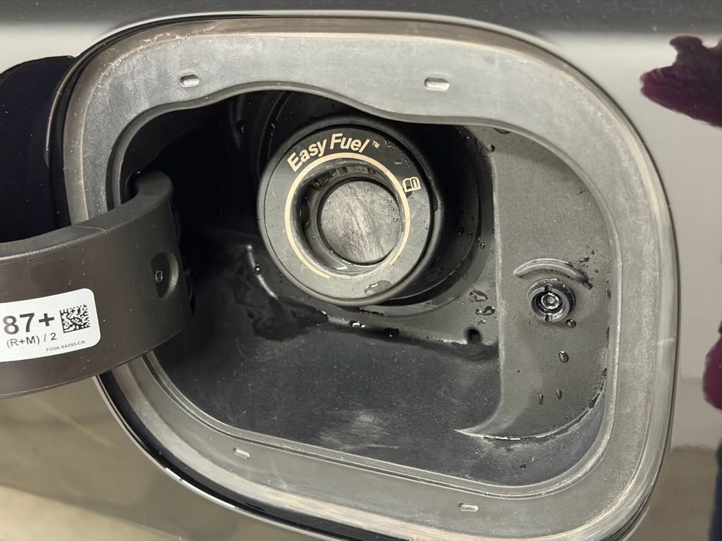 Used 2024 Ford Escape Platinum image 14