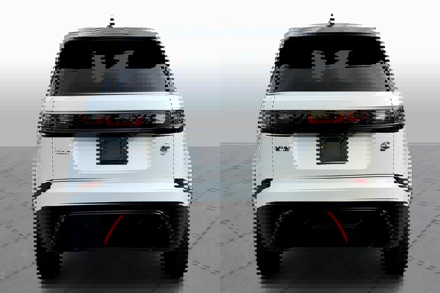 Used 2023 Land Rover Range Rover Velar R-Dynamic S image 4