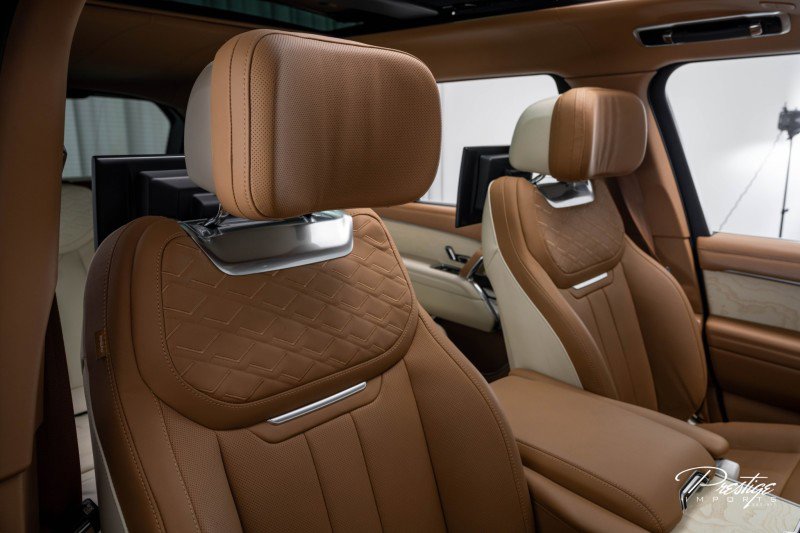 Used 2023 Land Rover Range Rover SV image 39