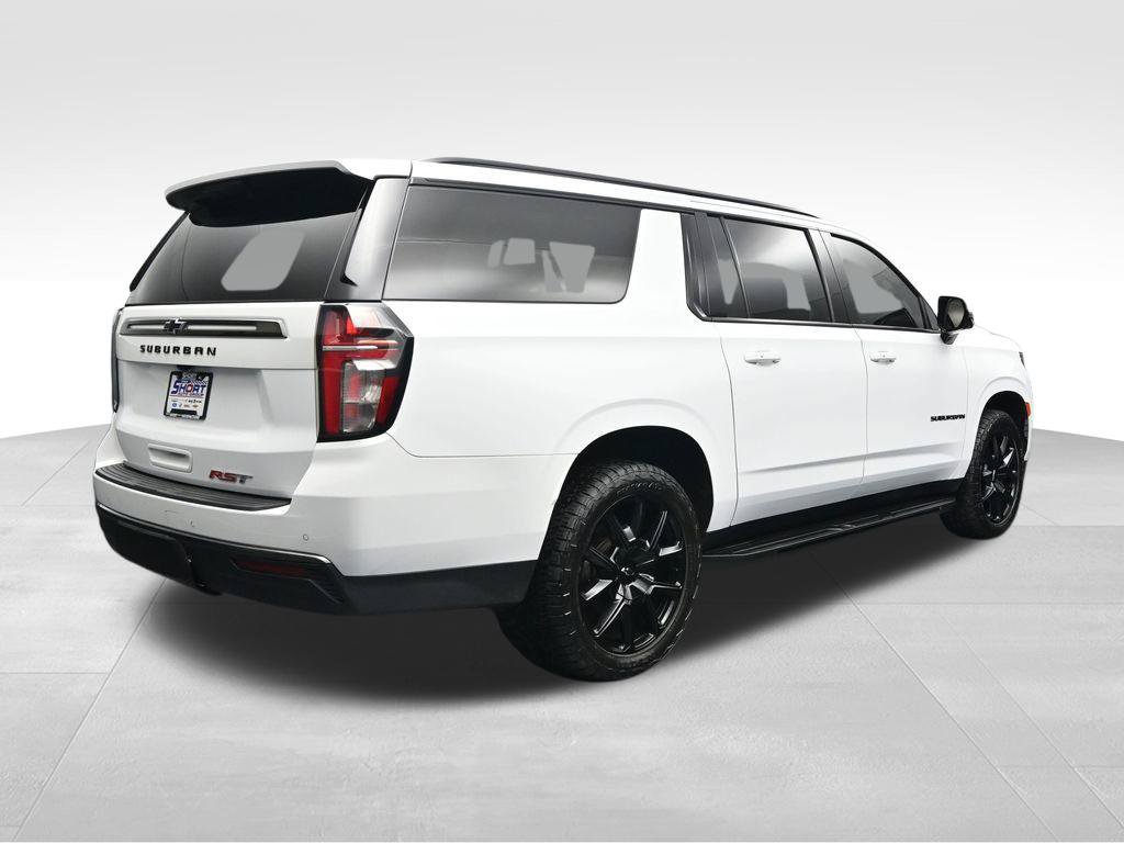 Used 2022 Chevrolet Suburban RST w/ Luxury Package AWD/4WD image 5
