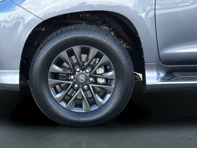 Used 2020 Lexus GX 460 Premium w/ Premium Package AWD/4WD image 34