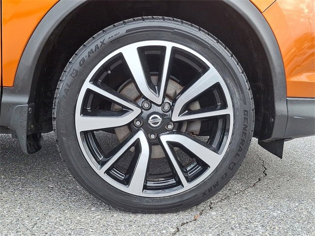 Used 2017 Nissan Rogue Sport SL w/ SL Premium Package image 8