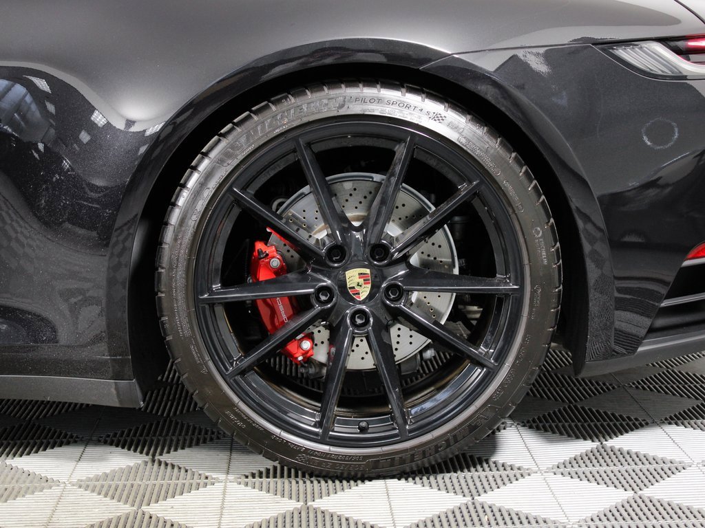 Used 2024 Porsche 911 Carrera 4S image 40
