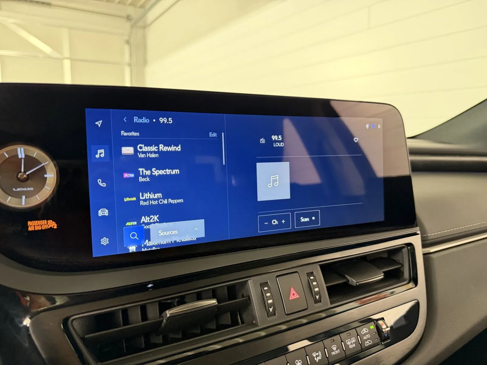Used 2025 Lexus ES 350 w/ Technology Package FWD image 23