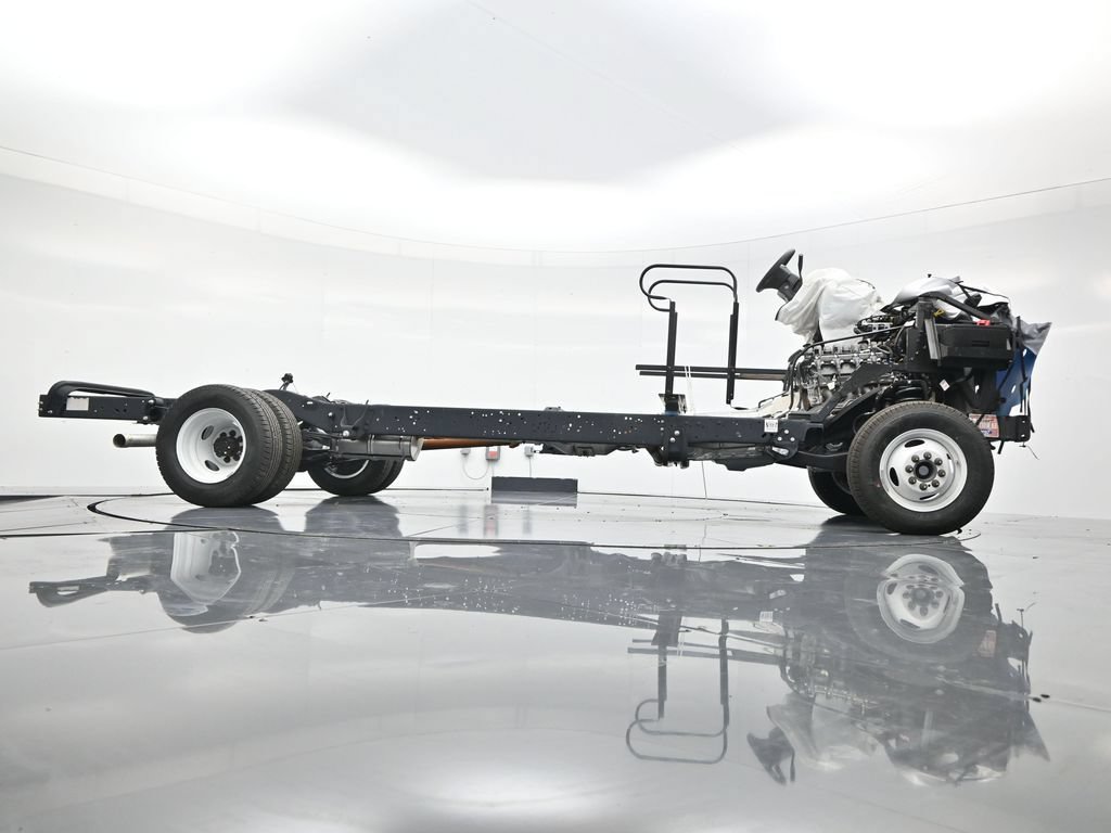 Used 2027 Ford E-350 and Econoline 350 Super Duty w/ Gaseous Engine Prep Package RWD image 20