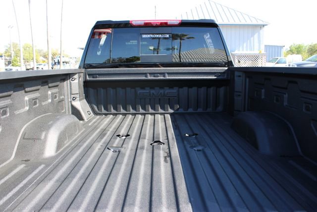 Used 2025 GMC Sierra 2500 AT4 w/ AT4 Premium Plus Package image 10