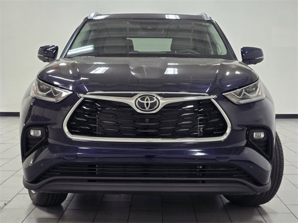 New 2026 Toyota Highlander Limited image 13