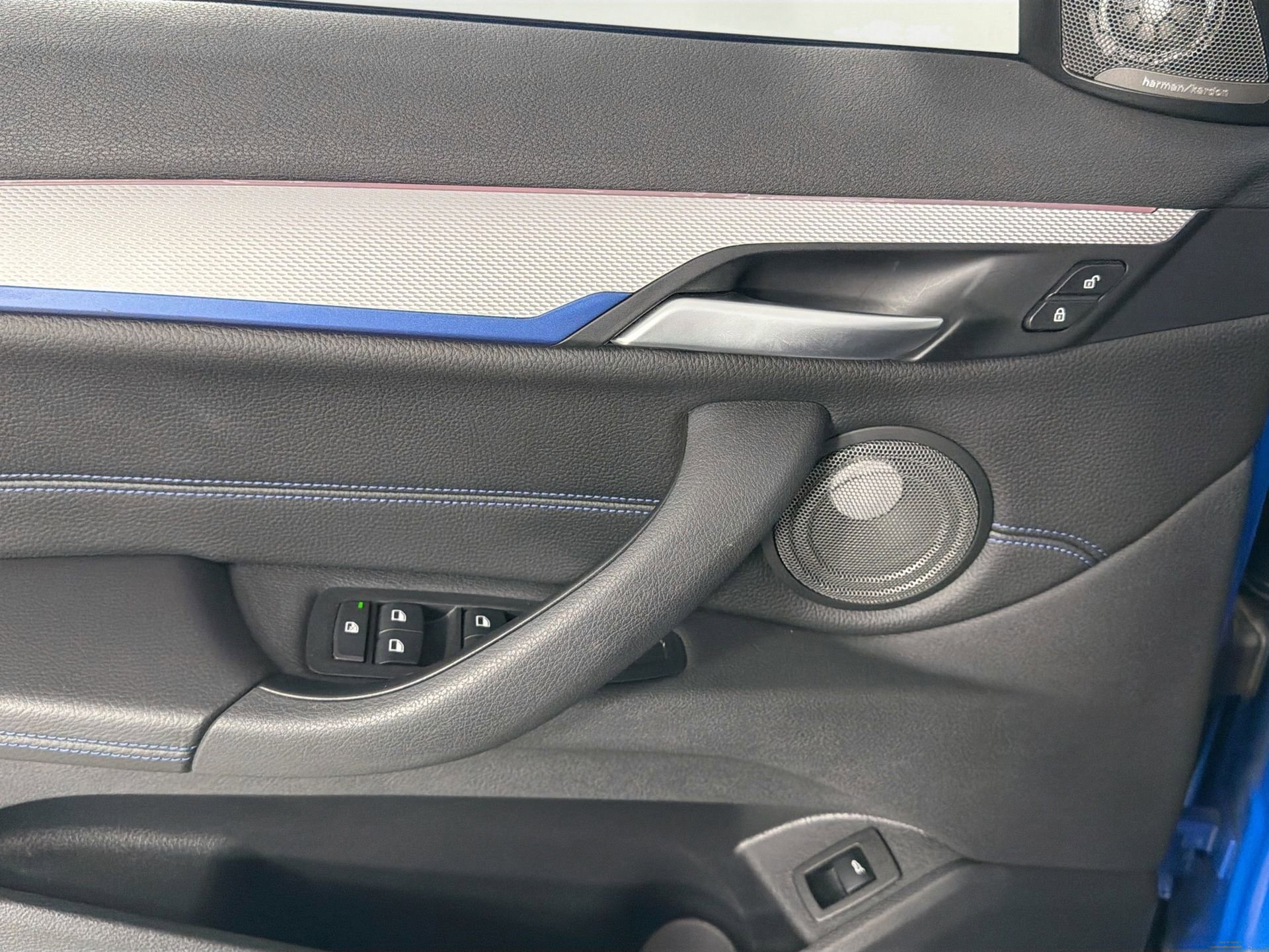 Used 2022 BMW X1 xDrive28i w/ M Sport Package image 18